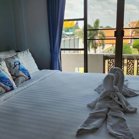 Loy Manee House Bed & Breakfast Ayutthaya Eksteriør bilde