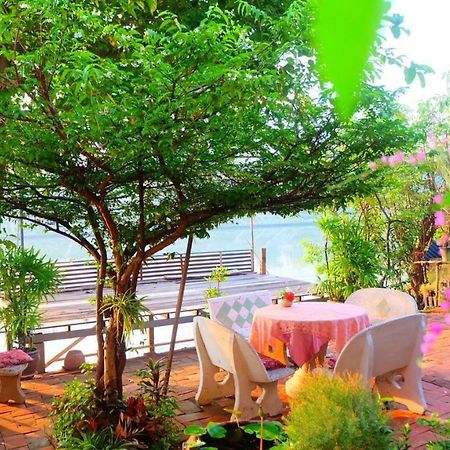 Loy Manee House Bed & Breakfast Ayutthaya Eksteriør bilde