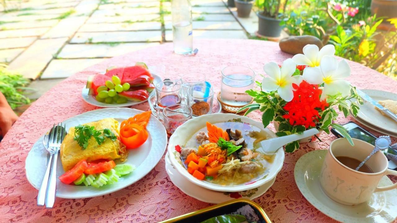 Loy Manee House Bed & Breakfast Ayutthaya Eksteriør bilde